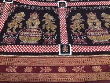 Intricately Woven Temple Motifs cotton ikat Saree with Blouse Piece
