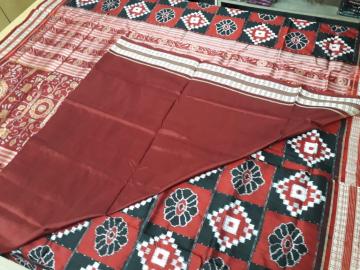 Exclusively Woven Double Ikat Pasapalli Silk Saree with Blouse Piece