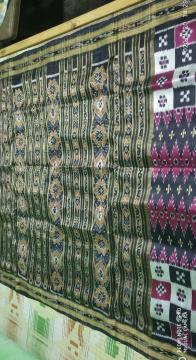 Exclusively woven Pasapalli and Ikat work Khandua Silk Saree without Blouse Piece