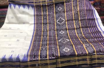 Traditional Ikat weave White Khandu silk saree with Blouse Piece