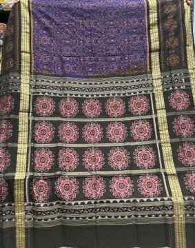 Intricately woven all over Ikat weave cotton saree with blouse piece