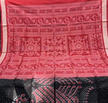 Beautiful fish motifs on body with traditional Aanchal Ikat weave Silk Saree with blouse piece