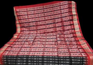 Traditional fish and butis Hazarbuti silk saree with blouse piece