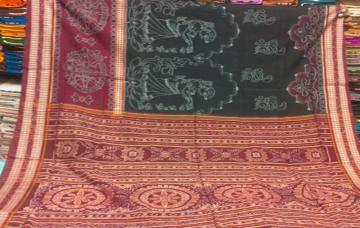 Traditional Ikat Cotton Saree without Blouse Piece