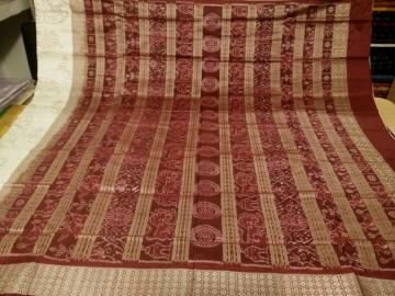 White and Maroon Traditional Motifs Ikat work SIlk Saree with Blouse Piece