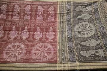 Master  Weaver s Creation Intricate Temple Theme Cotton Ikat Saree with Blouse Piece