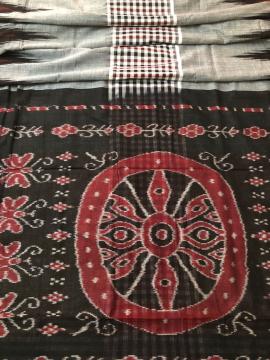Checks and temple border wheel motif aanchal cotton Ikat Saree without blouse piece