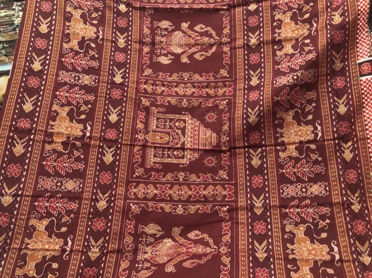 Intricately Woven Temple Motifs cotton ikat Saree with Blouse Piece