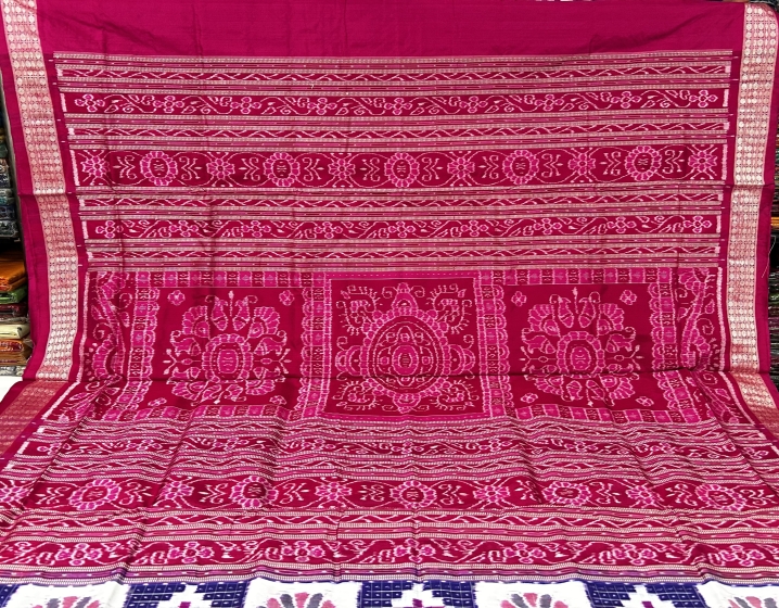 Exquisite fish motifs with Pasapalli boxes Ikat Silk Saree with Blouse Piece