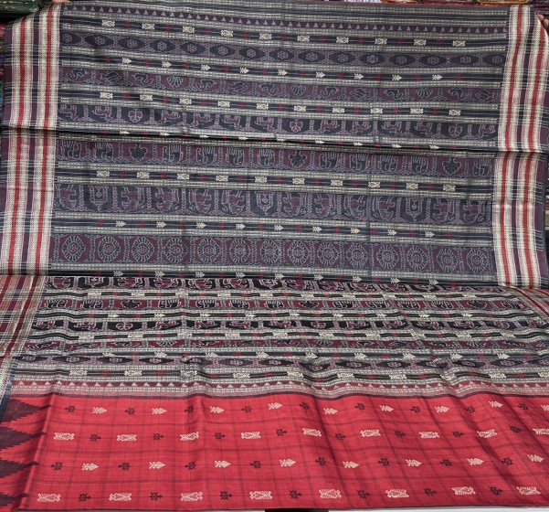 Exquisite Aanchal Embracing Nature s Splendor  Fish n Turtle Motifs Hazarbuti Tussar Silk Saree